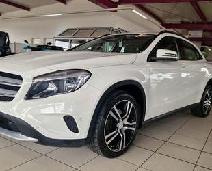 Mercedes-Benz Mercedes-Benz GLA 200 1.Hand Alu 18 Zoll Nav PDC Gebrauchtwagen