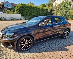 Mercedes-Benz Mercedes-Benz GLA 220 d 4MATIC DCT - Gebrauchtwagen