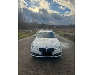 BMW BMW 530d xDrive Touring A Luxury Line Luxury Line Gebrauchtwagen