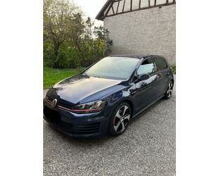 VW Volkswagen Golf 2.0 TSI GTI DSG / 8-fach bereift Gebrauchtwagen