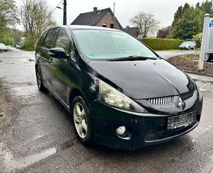 Mitsubishi Mitsubishi Grandis 2.4 Intense 6 Sitzer Klima Gebrauchtwagen