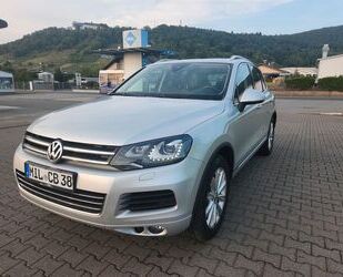 VW Volkswagen Touareg 3.0 V6 TDI PANO/LUFT/STANDHEIZU Gebrauchtwagen