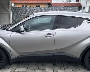 Toyota Toyota C-HR 1.8 Hybrid Lounge JBL LED ACC 8xALU Gebrauchtwagen