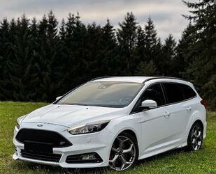 Ford Ford Focus 2,0 EB ST Leder-Sport-Paket Turnier ST Gebrauchtwagen