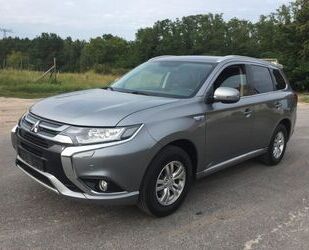 Mitsubishi Mitsubishi Outlander,2.0,PLUG-IN HYBRID 4WD,LED,Ke Gebrauchtwagen