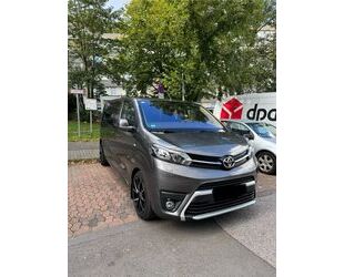 Toyota Toyota Proace (Verso) 2,0-l-D-4D 130kW L1 Family C Gebrauchtwagen