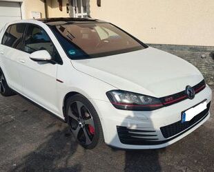 VW Volkswagen Golf 2.0 TSI DSG BMT GTI Performance GT Gebrauchtwagen