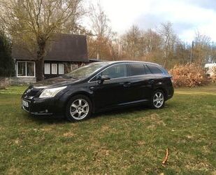 Toyota Toyota Avensis Combi Edition 2.2 D-4D Automatik Ed Gebrauchtwagen