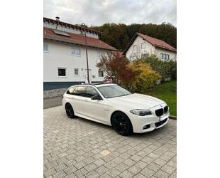 BMW BMW 535d xDrive Touring A Luxury Line / M Paket Gebrauchtwagen