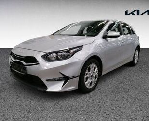 Kia Kia Ceed 1.5 T-GDI EU6e 5 1.5T Vision DCT7 **KOMFO Gebrauchtwagen