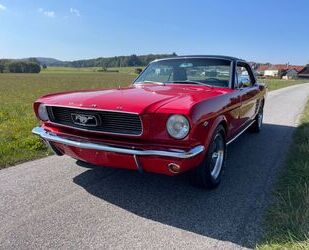 Ford Ford Mustang, tolle Farbkombi, schönes Auto Gebrauchtwagen