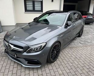 Mercedes-Benz Mercedes-Benz C 63s AMG Pano*PerformanceAGA*Headup Gebrauchtwagen