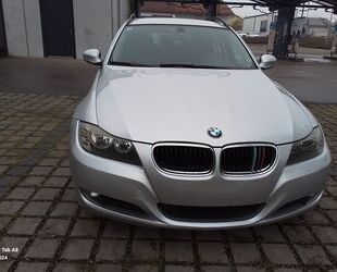 BMW BMW 320 Baureihe 3 Touring 320d xDrive Gebrauchtwagen