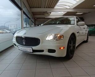 Maserati Maserati Quattroporte 4.2 V8 DuoSelect KUNDENAUFTR Gebrauchtwagen