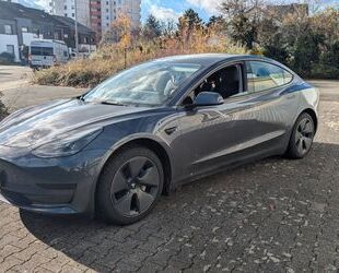 Tesla Tesla Model 3 RWD 2023 USS 60kwh Grau AMD Ryzen Gebrauchtwagen