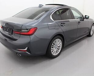 BMW BMW 318d Luxury Line AT*Leder-Mokka*LC-Prof*HUD*GS Gebrauchtwagen