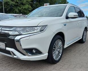 Mitsubishi Mitsubishi Plug-in Hybrid Outlander Basis Gebrauchtwagen