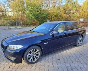 BMW BMW 520d Touring Automatik*Bi-Xenon*Panorama*AHK Gebrauchtwagen