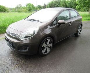 Kia Kia Rio 1.4 FIFA WORLDCUP EDITION Leder/Klima/SHZ/ Gebrauchtwagen