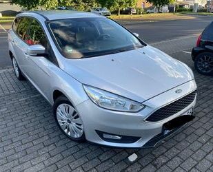 Ford Ford Focus 1,0 Klima, TÜV, 8fachbereift, scheckhe Gebrauchtwagen