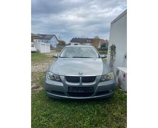 BMW BMW 325i - Automatik/Navi/Sitzheizung/Schiebedach Gebrauchtwagen