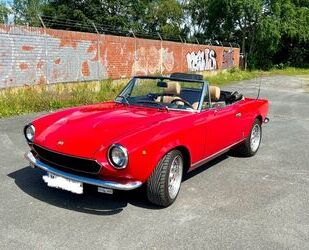 Fiat Fiat 124 Spider (CS0) 2000 i.E Pinifarina Gebrauchtwagen