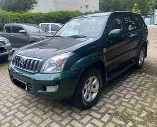 Toyota Toyota Land Cruiser 3.0 D Autm.4x4 Klima Nav Led 7 Gebrauchtwagen