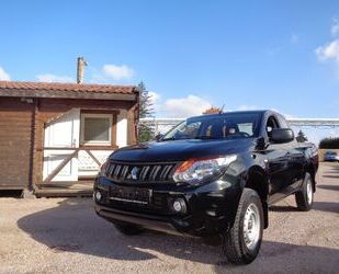 Mitsubishi Mitsubishi L200 Basis Club Cab 4WD 1.Hand Gebrauchtwagen