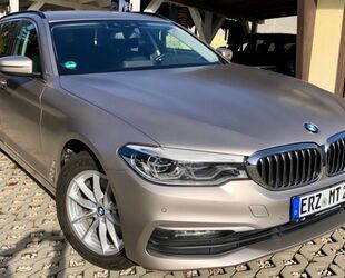 BMW BMW 520d xDrive Touring Individual *Frozen*Live*LE Gebrauchtwagen