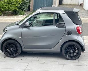 Smart Smart ForTwo Cabrio 90PS twinamic Voll. Navi Leder Gebrauchtwagen