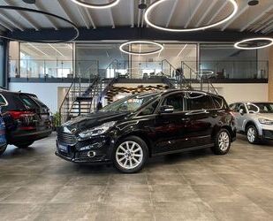 Ford Ford S-Max Titanium AWD Aut.*KAM*PDC*NAVI*ACC* Gebrauchtwagen