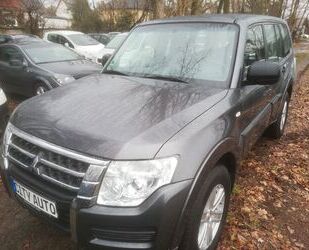 Mitsubishi Mitsubishi Pajero 3.2 DI-D Basis/Voll SH-gepflegt/ Gebrauchtwagen