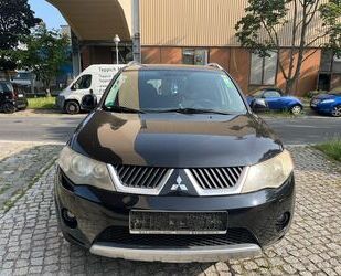 Mitsubishi Mitsubishi Outlander 2.2 DI-D Intense Gebrauchtwagen