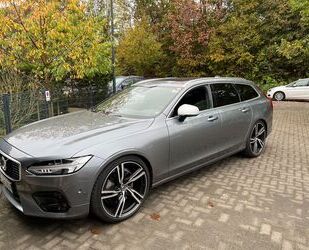 Volvo Volvo V90 D5 AWD R-Design / B&W HUD AHK Gebrauchtwagen