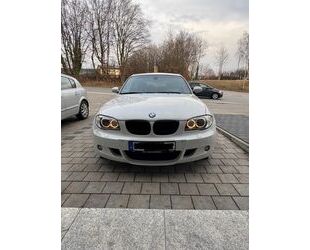 BMW BMW 120d//M-Paket//Navi//WenigKM//Xenon//8-Fach Gebrauchtwagen