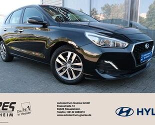 Hyundai Hyundai i30 1.4 T-GDI DCT*Navi*RFK*SHZ*LHZ*Smart Gebrauchtwagen