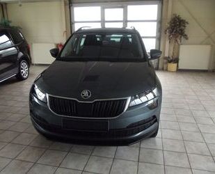 Skoda Skoda Karoq 1.0 TSI CLIMATRONIC/AHK/NAVI/PDC/SHZG/ Gebrauchtwagen