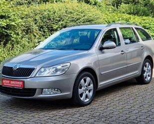 Skoda Skoda Octavia Combi Elegance*1HAND*AUTOM*82tkm*AHK Gebrauchtwagen