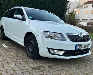 Skoda Skoda Octavia Combi Ambition DSG*NAVi*SHZ*Tempm.*F Gebrauchtwagen