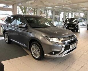 Mitsubishi Mitsubishi Outlander Plug-in Hybrid BASIS 2.4 4WD Gebrauchtwagen