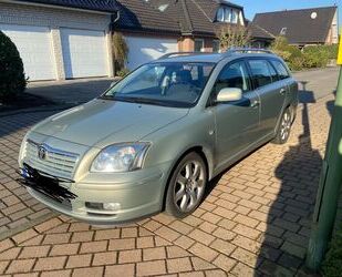 Toyota Toyota Avensis 2.0-l-VVT-i Executive Executive Gebrauchtwagen