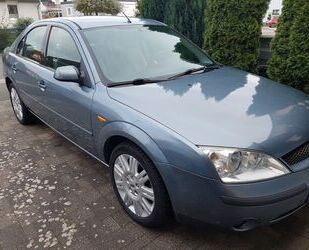 Ford Ford Mondeo 2.0 Ghia Autom. Ghia Gebrauchtwagen