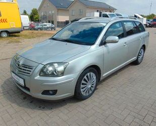 Toyota Toyota Avensis Kombi 2.0 D-4D Sol Gebrauchtwagen