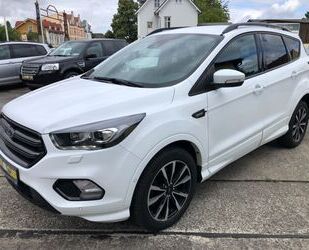 Ford Ford Kuga ST - Line AWD Leder / Kamera / LED Gebrauchtwagen