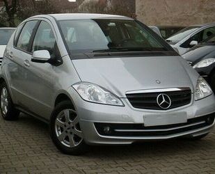 Mercedes-Benz Mercedes-Benz A 160 BlueEFFICIENCY / Navigation / Gebrauchtwagen