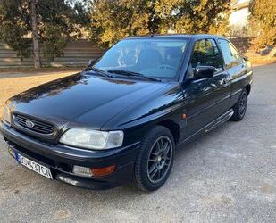 Ford Ford Escort RS 2000 4x4 2.0 16V 108KW Gebrauchtwagen