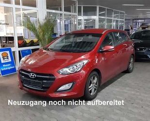 Hyundai Hyundai i30 CW 1.6 CRDi Trend blue NAVI+AHK+PDC Gebrauchtwagen