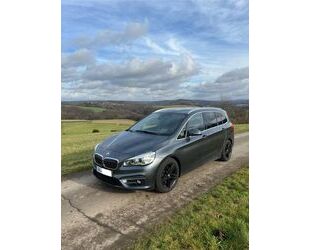 BMW BMW 218d Gran Tourer Luxury Line 7Sitzer/Pano/AHK Gebrauchtwagen