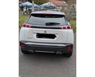 Peugeot Peugeot 2008 PureTech 130 EAT8 Allure Allure Gebrauchtwagen