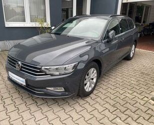 VW Volkswagen Passat Komni Business TDi150 LED/WiPa/ Gebrauchtwagen